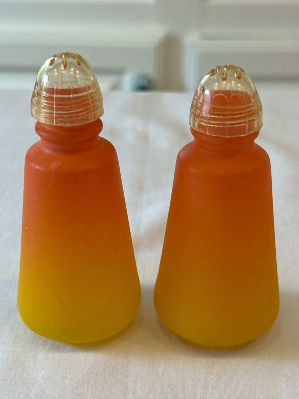 🧡 Vintage Orange Yellow Frosted Ombre Salt & Pepper Shakers MCM Blendo Style HTF